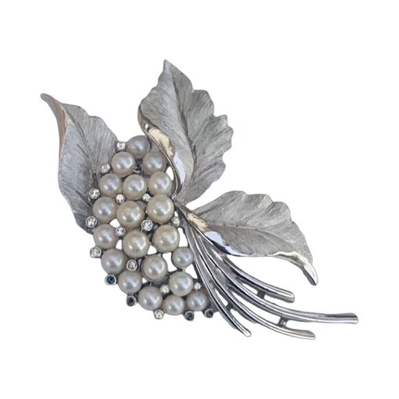 VTG Crown TRIFARI Pearl Brooch Crystal Silver Tone Costume Jewelry Wedding - Picture 3 of 8
